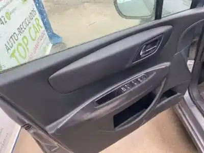 Veículo de Sucata citroen c4 berlina exclusive do ano 2004 alimentado 5fxep6dt