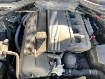 Veículo de Sucata bmw 5 (e60) 520 i do ano 2003 alimentado 226s1