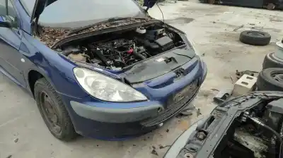 Sloopvoertuig peugeot 307 (s1) xr van het jaar 2001 aangedreven rhy