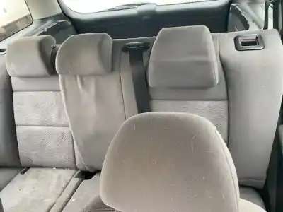 Sloopvoertuig peugeot 307 (s1) xr van het jaar 2001 aangedreven rhy