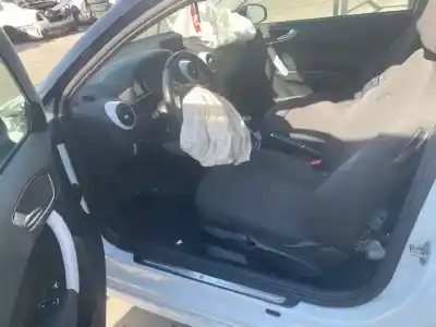 Sloopvoertuig audi a1 (8xk) adrenalin van het jaar 2014 aangedreven chzb