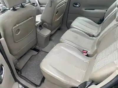 Scrapping Vehicle renault scenic ii grand luxe privilege of the year 2003 powered m9r700