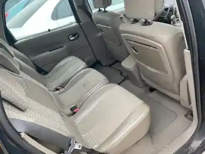 Scrapping Vehicle renault scenic ii grand luxe privilege of the year 2003 powered m9r700