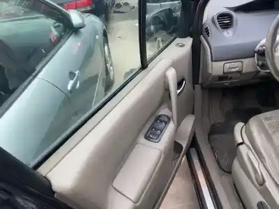 Scrapping Vehicle renault scenic ii grand luxe privilege of the year 2003 powered m9r700