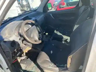 Sloopvoertuig peugeot partner (s2) rancho van het jaar 2002 aangedreven rhydw10td