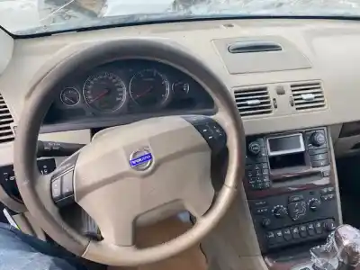 Veículo de Sucata volvo xc90 2.4 diesel cat do ano 2001 alimentado d5244t4