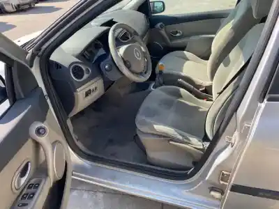 Scrapping Vehicle renault clio iii confort dynamique of the year 2005 powered k9k764