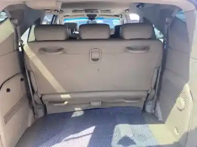 Здавання транспортного засобу ssangyong rodius xdi року 2001 потужний d27dt