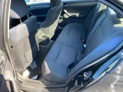 Veicolo di demolizione bmw serie 3 berlina (e46) 320d dell'anno 1998 alimentato 204d4