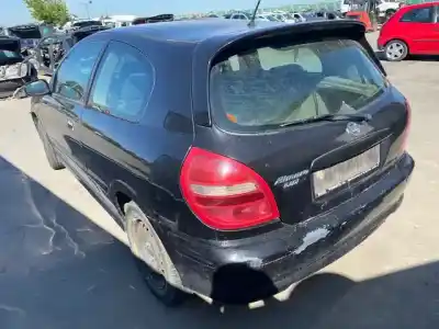 Sloopvoertuig nissan almera (n16/e) acenta van het jaar 2000 aangedreven yd22ddt
