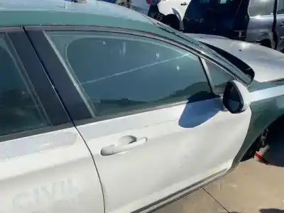 Veículo de Sucata citroen c5 berlina business do ano 2008 alimentado rh01