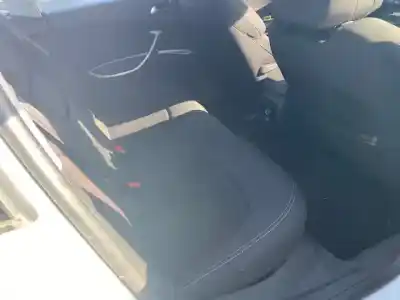 Veículo de Sucata citroen c5 berlina business do ano 2008 alimentado rh01