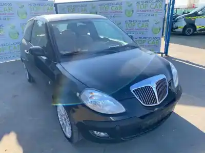 Veicolo di demolizione lancia ypsilon (101) 1.4 16v oro (10.2006->) dell'anno 2003 alimentato 843a1000