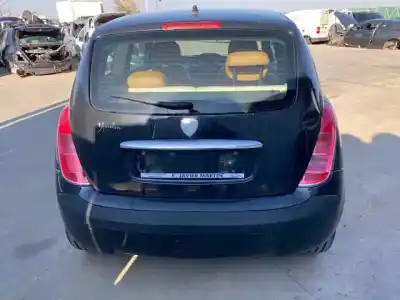 Veicolo di demolizione lancia ypsilon (101) 1.4 16v oro (10.2006->) dell'anno 2003 alimentato 843a1000