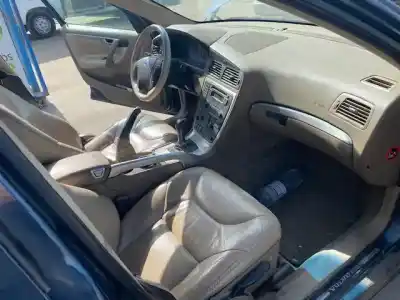 Scrapping Vehicle volvo xc70 2.4 diesel cat of the year 2000 powered d5244t