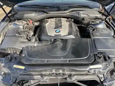 Veículo de Sucata bmw serie 7 (e65/e66) 740i do ano 2001 alimentado n62b40a