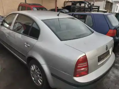 Veículo de Sucata skoda superb (3u4) elegance do ano 2002 alimentado bsv