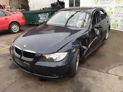 Veículo de Sucata BMW SERIE 3 BERLINA (E90) 320d do ano 2004 alimentado N47D20C
