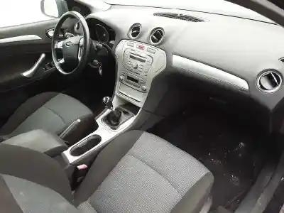 Sloopvoertuig ford mondeo berlina (ca2) trend (09.2010->) 125 cv / 92 kw van het jaar 2001 aangedreven qyba