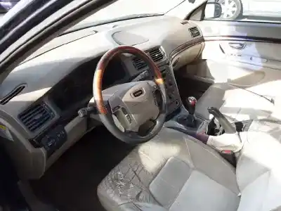 Veículo de Sucata VOLVO S80 BERLINA 2.5 D do ano 1998 alimentado D5252T