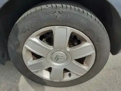 Veículo de Sucata citroen c4 berlina collection do ano 2004 alimentado 9hy