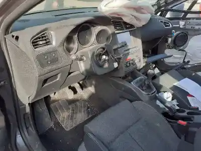 Vehicul casat citroen c4 lim. feel edition al anului 2001 alimentat bh02