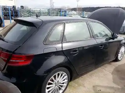 Veículo de Sucata audi a3 sportback (8va) ambiente do ano 2001 alimentado crb