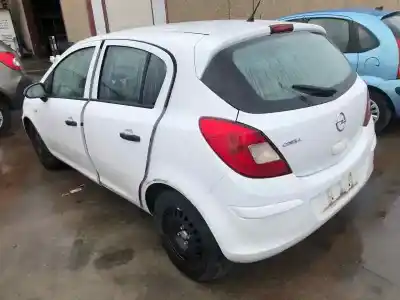 Veicolo di demolizione opel corsa d expression dell'anno 2006 alimentato a12xer