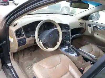 Scrapping Vehicle volvo xc70 2.4 diesel cat of the year 2000 powered d5244t