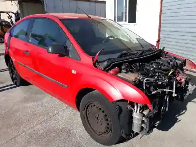 Veículo de Sucata ford focus berlina (cap) ambiente (d) do ano 2004 alimentado kkda