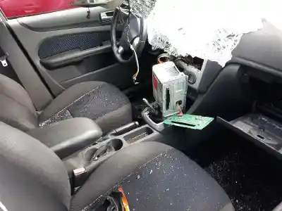 Veículo de Sucata ford focus c-max (cap) s do ano 2001 alimentado g6da