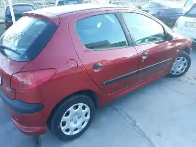 Veículo de Sucata peugeot 206 berlina 1.4i 75 x-line do ano 1998 alimentado kfv-kfw