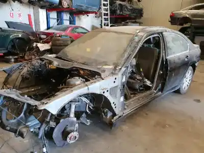 Veículo de Sucata bmw serie 7 (e65/e66) 730d do ano 2001 alimentado m57tu