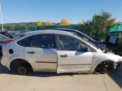 Veículo de Sucata FORD FOCUS BERLINA (CAP) Trend do ano 2004 alimentado HWDA