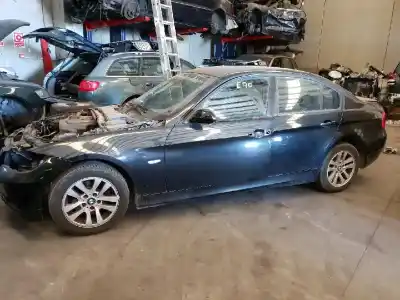 Sloopvoertuig bmw serie 3 berlina (e90) 320d van het jaar 2001 aangedreven m47n204d4