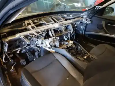 Sloopvoertuig bmw serie 3 berlina (e90) 320d van het jaar 2001 aangedreven m47n204d4