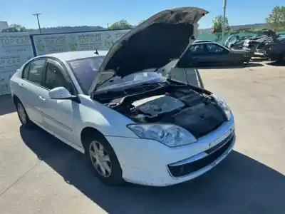 Здавання транспортного засобу RENAULT LAGUNA III Expression року 2001 потужний M9R742