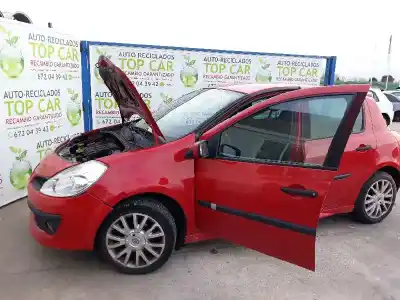 Scrapping Vehicle renault clio iii confort dynamique of the year 2001 powered k4m d8