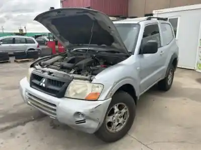 Veículo de Sucata mitsubishi montero (v60/v70) 3.2 di-d avance do ano 2001 alimentado 4m41