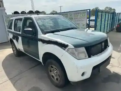 Veículo de Sucata nissan pathfinder (r51) 2.5 dci xe do ano 2001 alimentado yd25ddti