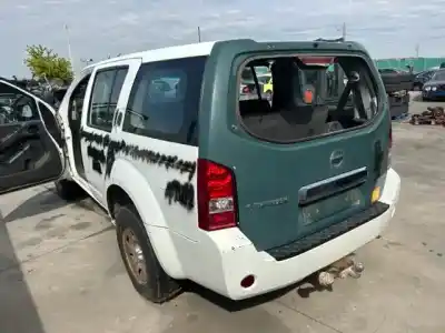 Veículo de Sucata nissan pathfinder (r51) 2.5 dci xe do ano 2001 alimentado yd25ddti
