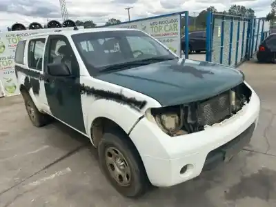 Veículo de Sucata nissan pathfinder (r51) 2.5 dci xe do ano 2001 alimentado yd25ddti
