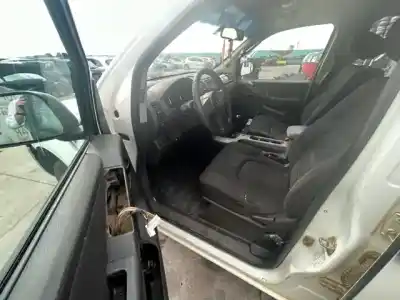 Veículo de Sucata nissan pathfinder (r51) 2.5 dci xe do ano 2001 alimentado yd25ddti