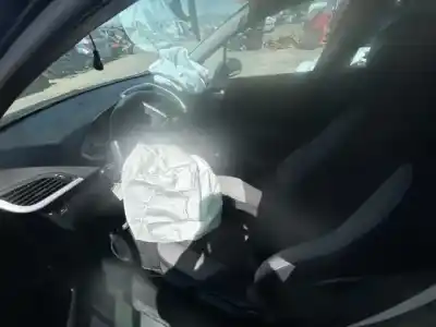 Sloopvoertuig peugeot 207 confort van het jaar 2006 aangedreven 8hz