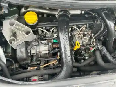 Veículo de Sucata renault scenic ii confort authentique 82 cv / 60 kw do ano 2003 alimentado k9k722