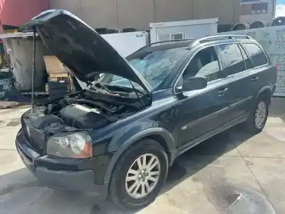 Veículo de Sucata VOLVO XC90 D5 Executive (7 asientos) (136kW) do ano 2001 alimentado D5244 T4