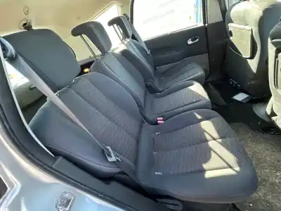 Veículo de Sucata renault scenic ii emotion do ano 2003 alimentado f9qj803