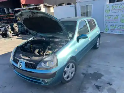Veículo de Sucata renault clio ii fase ii (b/cb0) dynamique 82 cv / 60 kw do ano 2001 alimentado k9k702