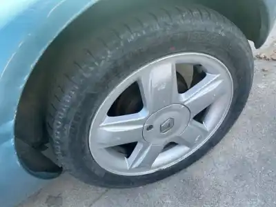 Veículo de Sucata renault clio ii fase ii (b/cb0) dynamique 82 cv / 60 kw do ano 2001 alimentado k9k702