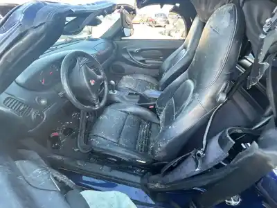 Scrapping Vehicle porsche boxster (typ 986) básico of the year 2001 powered m9622